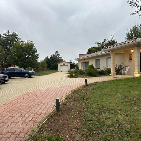 Appartement Prive Dans Villa مونْتوبا المظهر الخارجي الصورة