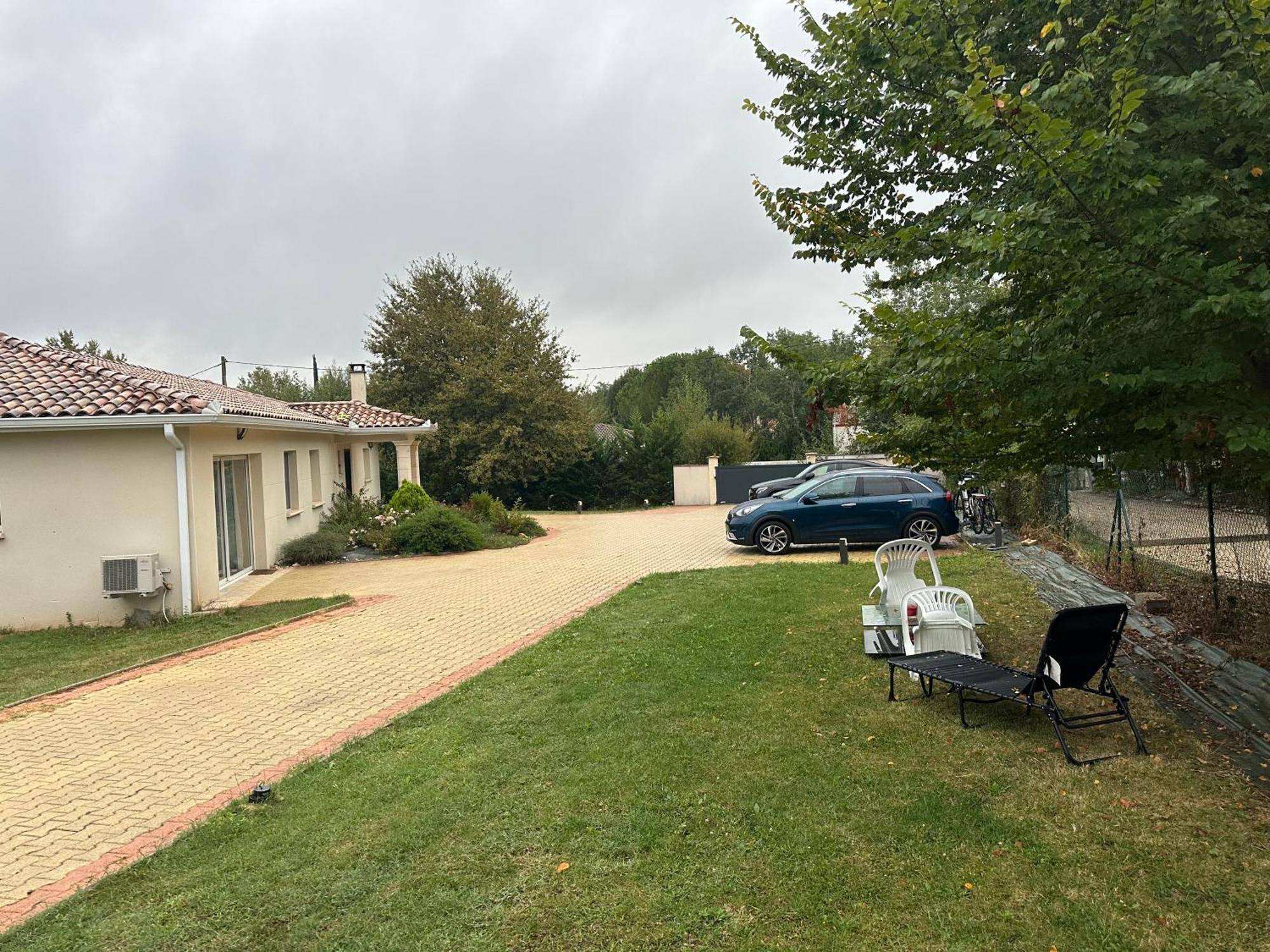 Appartement Prive Dans Villa مونْتوبا المظهر الخارجي الصورة